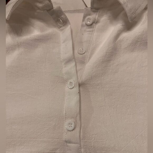 E-retro Blouse Women’s Med-XL White Collared 4 Buttons Short Sleeve NWT - Picture 3 of 8